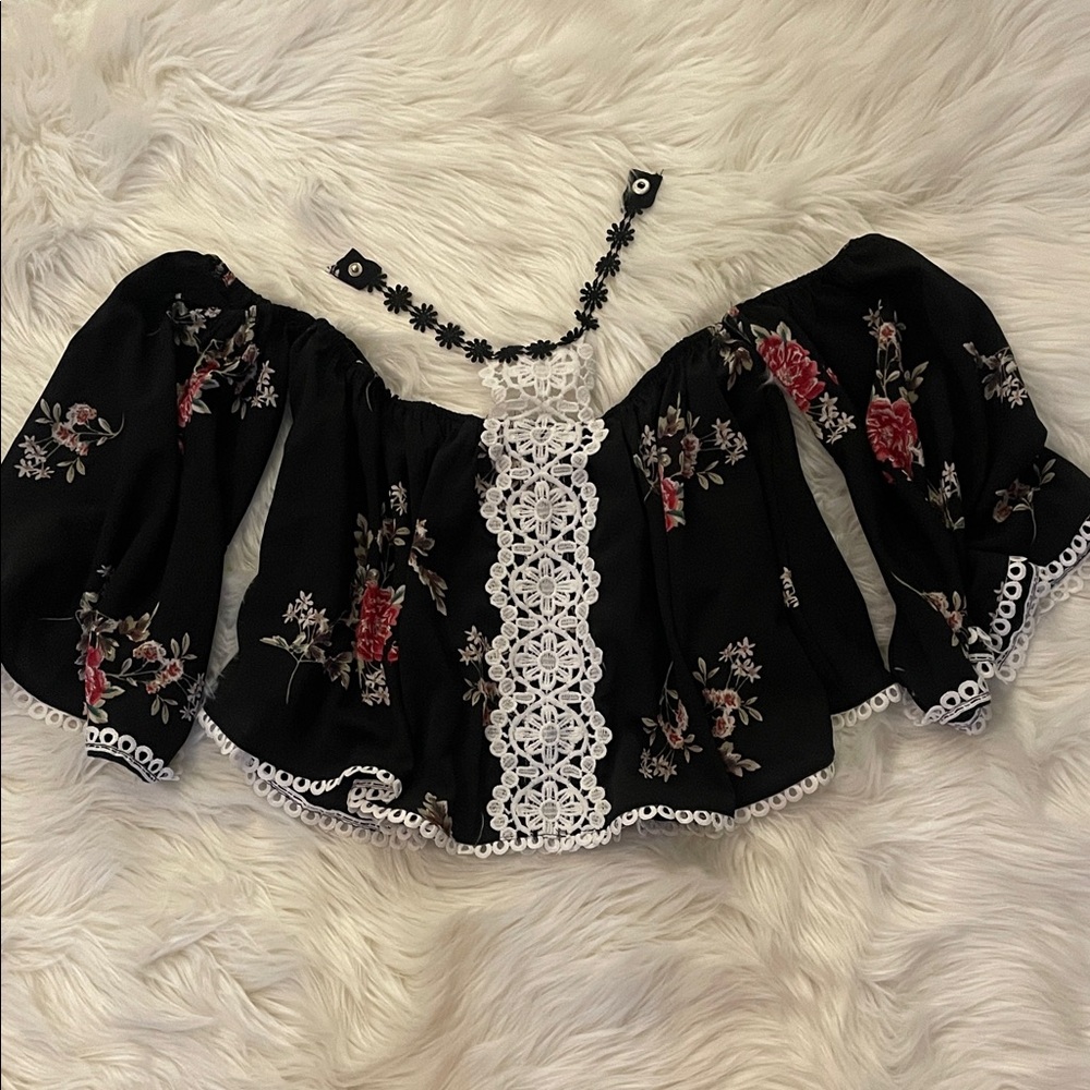 Black Floral Off-Shoulder Lace Trim Crop Top